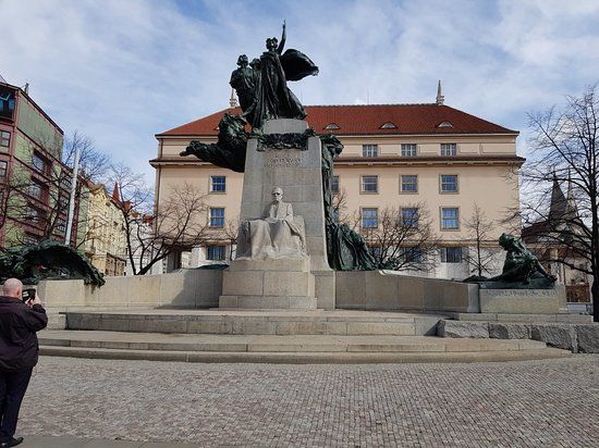 Pomník Františka Palackého