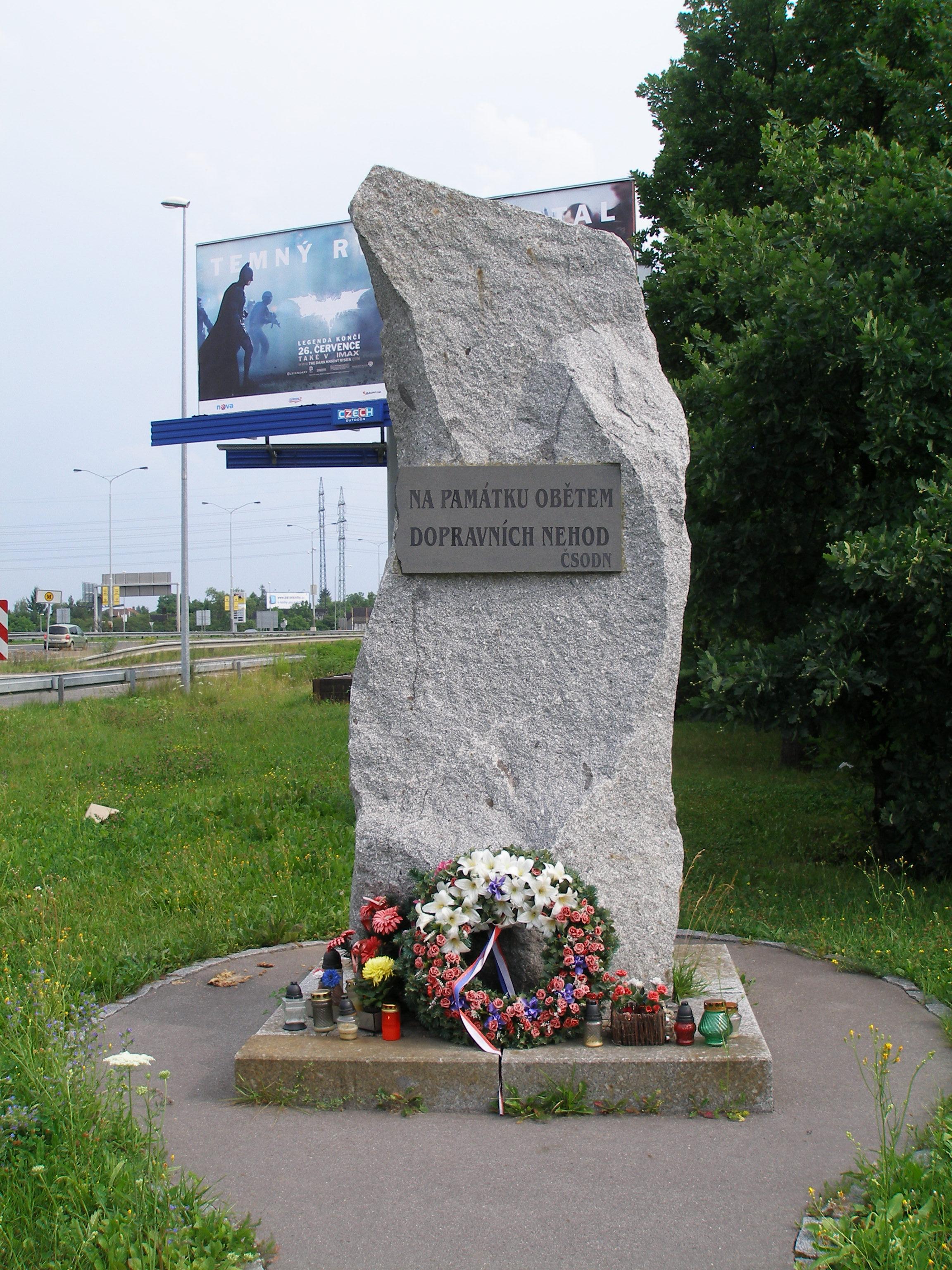 Památník obětem dopravních nehod