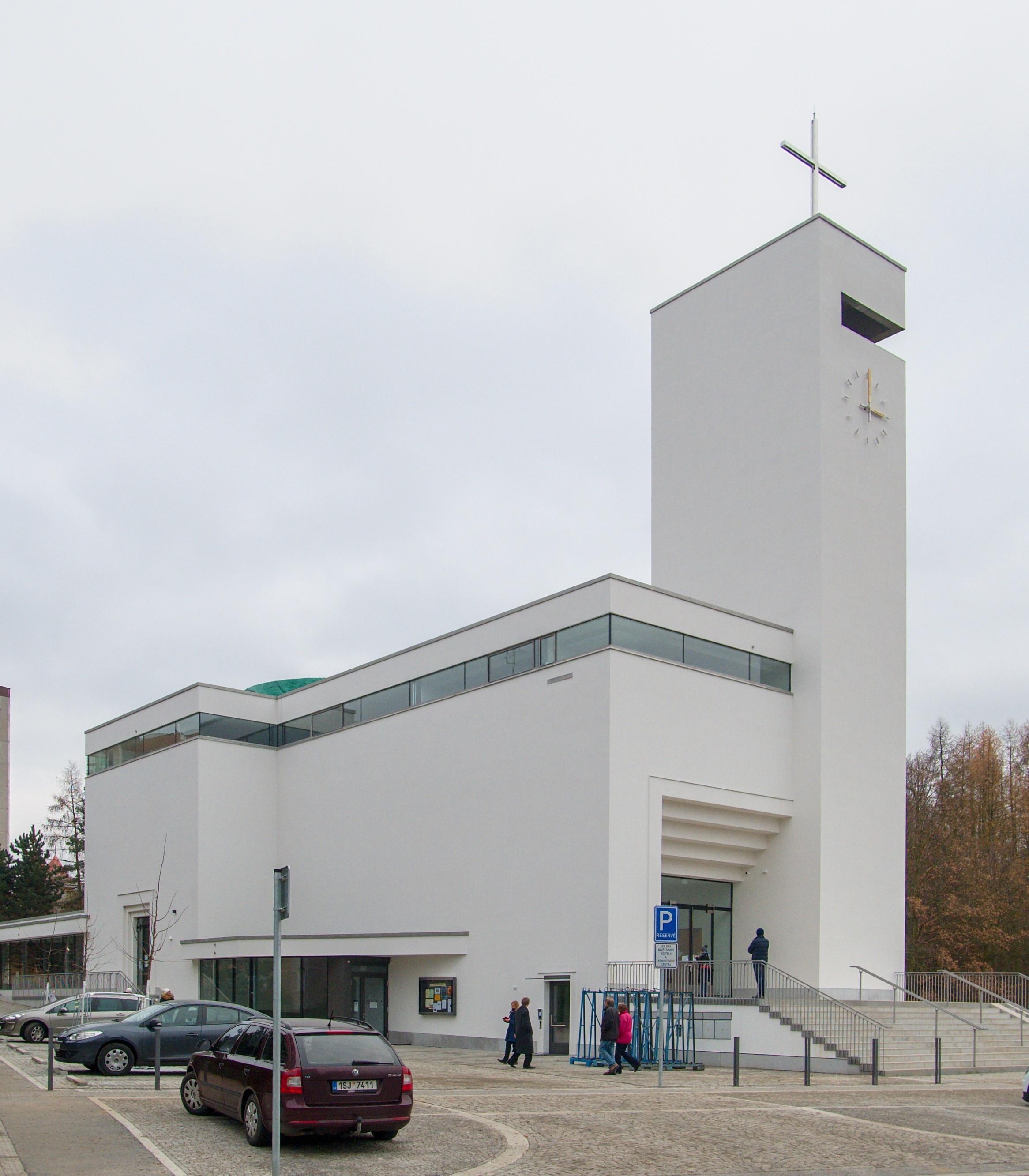 Kostel Krista Spasitele a komunitní centrum Praha-Barrandov