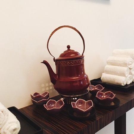 Thai massage Montra